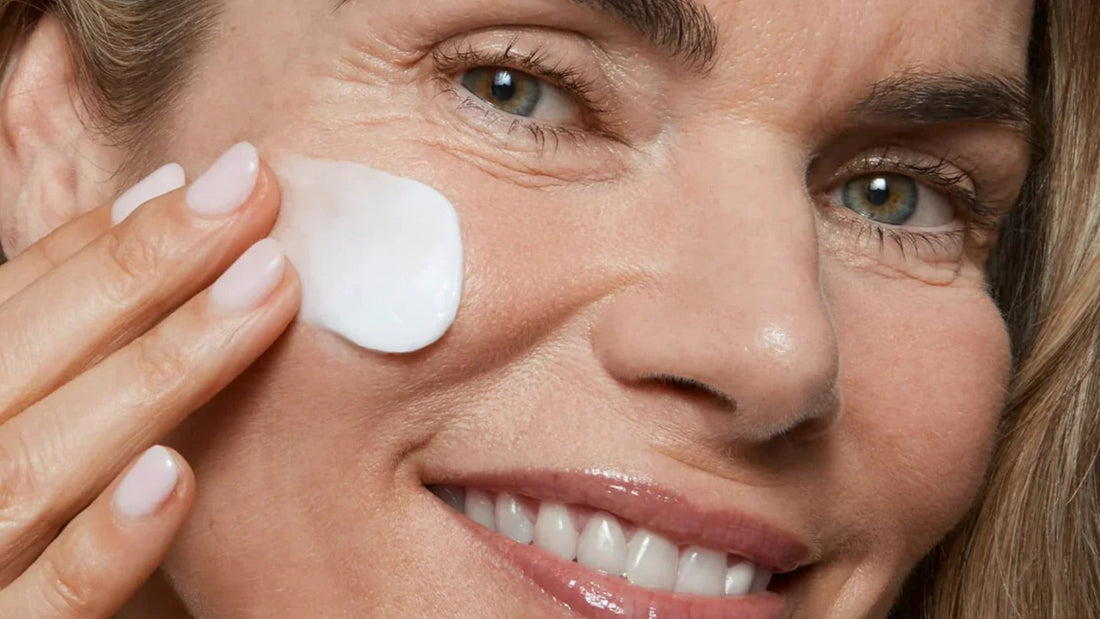 Wat is beter een Retinal of Retinol serum? De verschillen en werking uitgelegd!